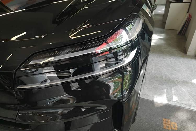 Used ONVO Luxeed L90 2025 Model—Ultra Six-Seater Version Left Front Headlight