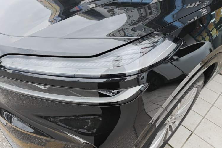 Used ONVO Luxeed L90 2025 Model—Max Six-Seater Version Left Front Headlight