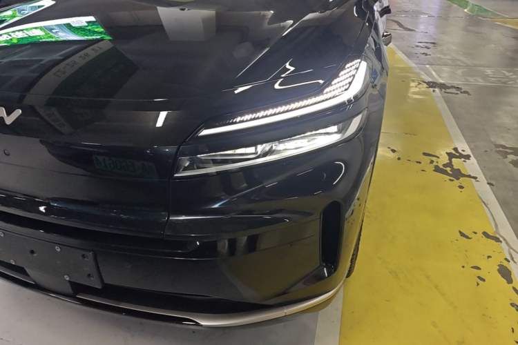 Used ONVO Luxeed L90 2025 Model—Ultra Six-Seater Version Left Front Headlight