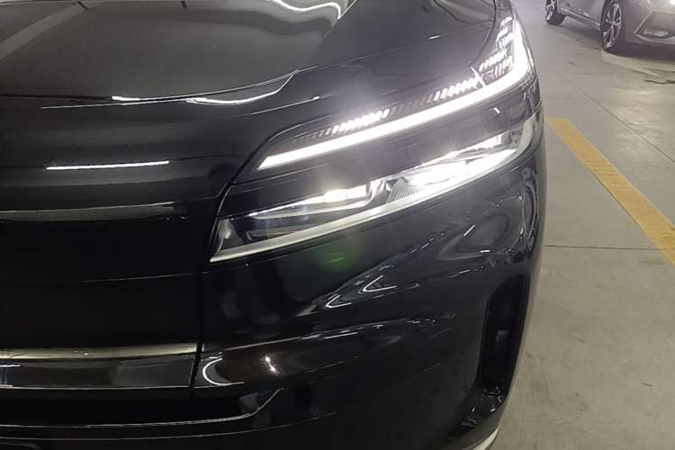 Used ONVO Luxeed L90 2025 Model—Ultra Six-Seater Version Left Front Headlight
