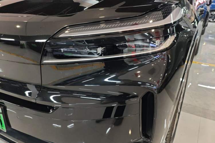 Used ONVO Luxeed L90 2025 Model—Ultra Six-Seater Version Left Front Headlight