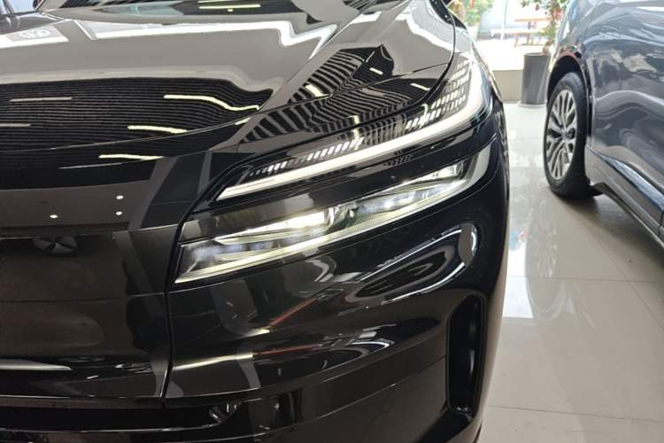 Used ONVO Luxeed L90 2025 Model—Ultra Six-Seater Version Left Front Headlight
