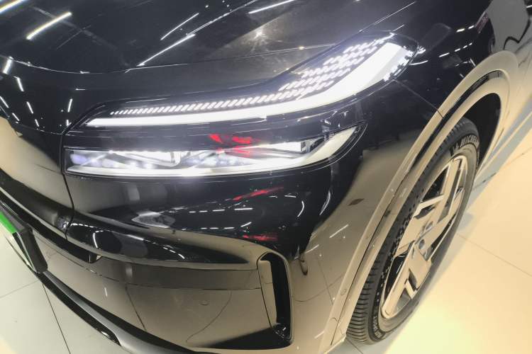 Used ONVO Luxeed L90 2025 Model—Max Six-Seater Version Left Front Headlight