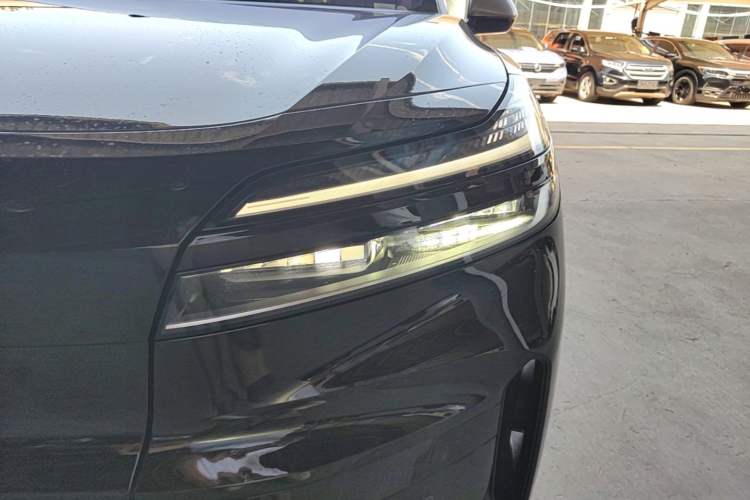 Used ONVO Luxeed L90 2025 Model—Max Six-Seater Version Left Front Headlight