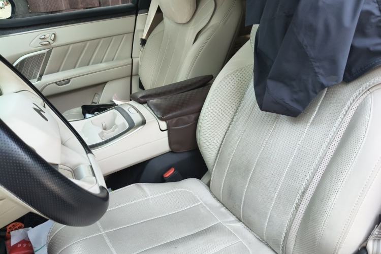 Used ONVO Luxeed L90 2025 Model—Max Six-Seater Version Left Front Seat