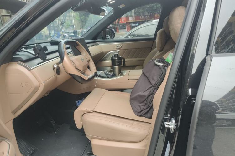 Used ONVO Luxeed L90 2025 Model—Max Six-Seater Version Left Front Seat