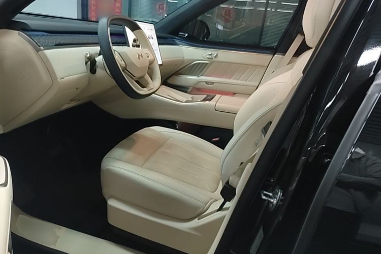 Used ONVO Luxeed L90 2025 Model—Ultra Six-Seater Version Left Front Seat