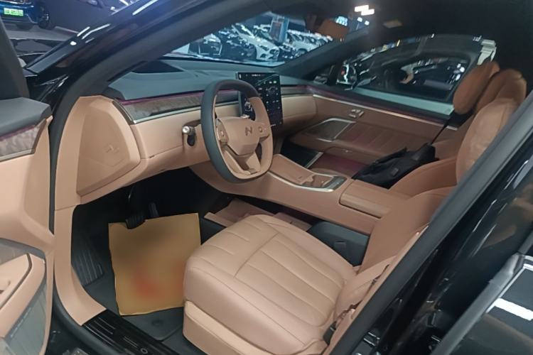 Used ONVO Luxeed L90 2025 Model—Ultra Six-Seater Version Left Front Seat