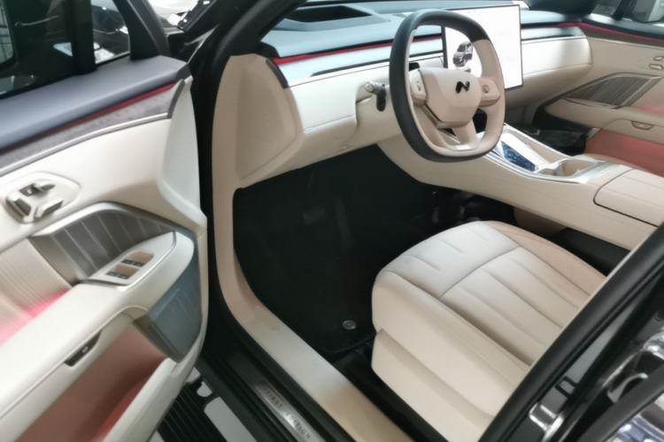 Used ONVO Luxeed L90 2025 Model—Ultra Six-Seater Version Left Front Seat