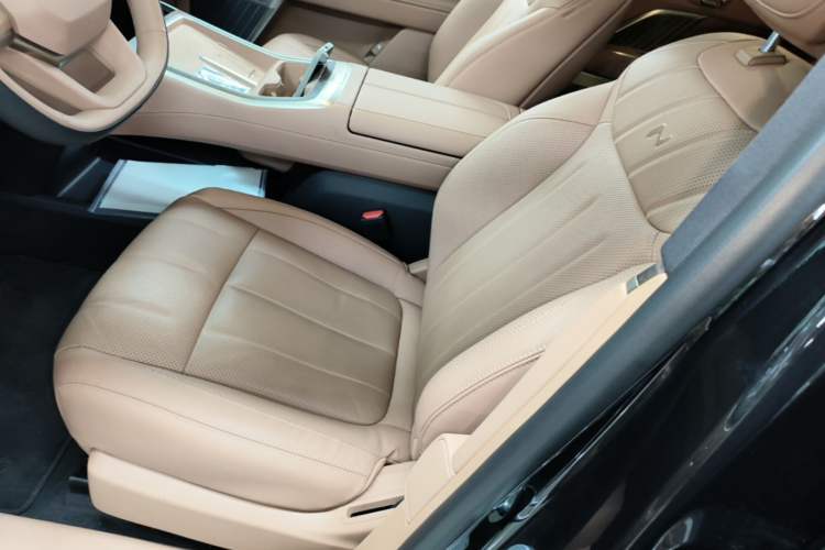 Used ONVO Luxeed L90 2025 Model—Max Six-Seater Version Left Front Seat