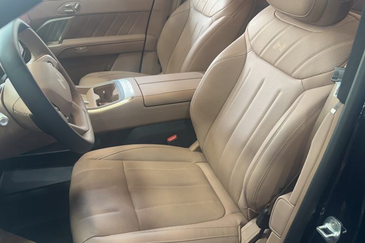 Used ONVO Luxeed L90 2025 Model—Ultra Six-Seater Version Left Front Seat