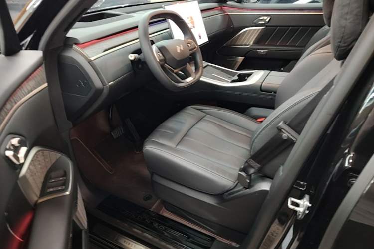 Used ONVO Luxeed L90 2025 Model—Ultra Six-Seater Version Left Front Seat