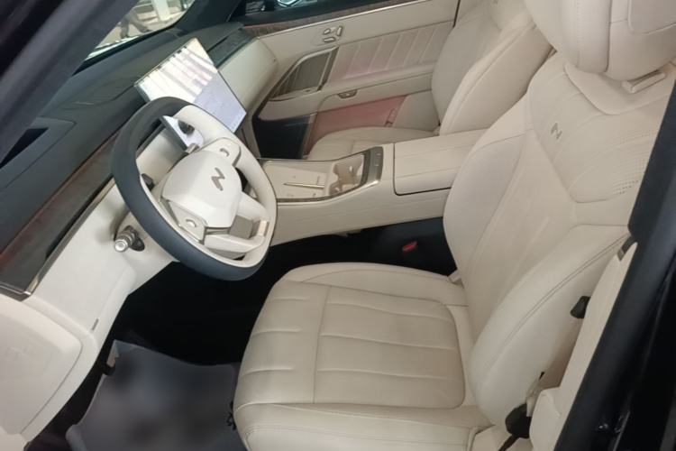 Used ONVO Luxeed L90 2025 Model—Ultra Six-Seater Version Left Front Seat