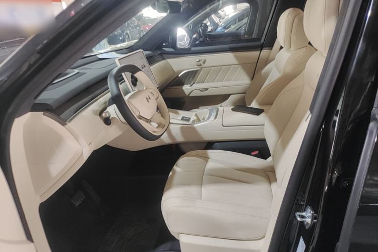 Used ONVO Luxeed L90 2025 Model—Ultra Six-Seater Version Left Front Seat