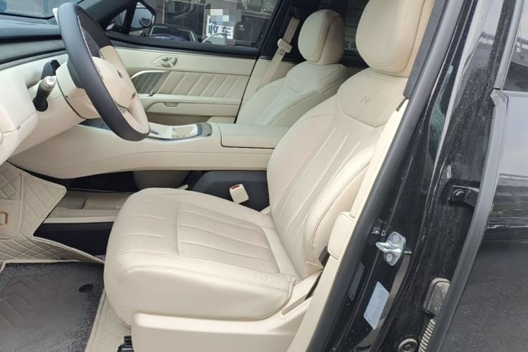 Used ONVO Luxeed L90 2025 Model—Max Six-Seater Version Left Front Seat