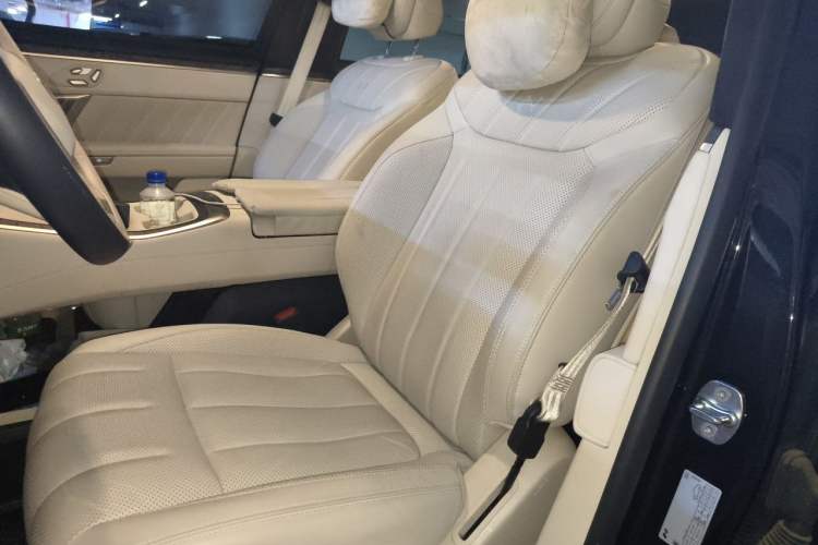 Used ONVO Luxeed L90 2025 Model—Ultra Six-Seater Version Left Front Seat