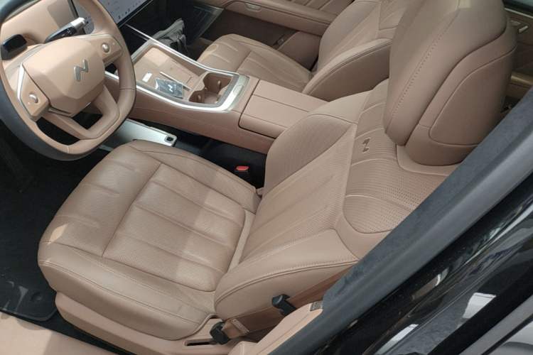 Used ONVO Luxeed L90 2025 Model Ultra Six-Seater 60-degree Battery Edition Left Front Seat