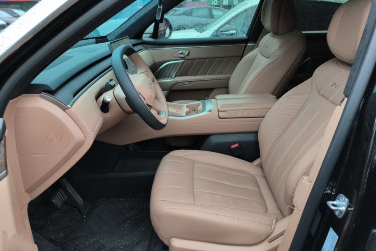 Used ONVO Luxeed L90 2025 Model—Ultra Six-Seater Version Left Front Seat