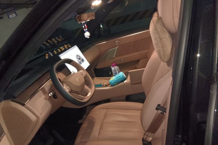 Used ONVO Luxeed L90 2025 Model—Ultra Six-Seater Version Left Front Seat