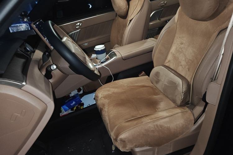 Used ONVO Luxeed L90 2025 Model—Max Six-Seater Version Left Front Seat