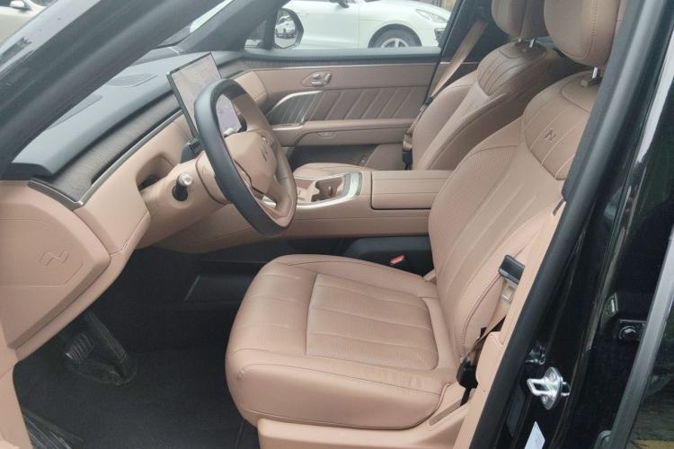 Used ONVO Luxeed L90 2025 Model—Max Seven-Seater Version Left Front Seat