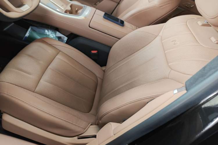 Used ONVO Luxeed L90 2025 Model—Max Six-Seater Version Left Front Seat