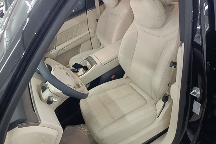 Used ONVO Luxeed L90 2025 Model—Ultra Six-Seater Version Left Front Seat