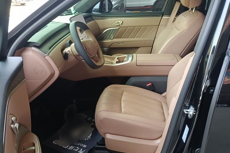 Used ONVO Luxeed L90 2025 Model—Max Six-Seater Version Left Front Seat