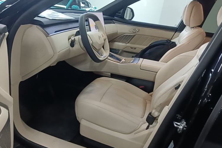 Used ONVO Luxeed L90 2025 Model—Ultra Six-Seater Version Left Front Seat