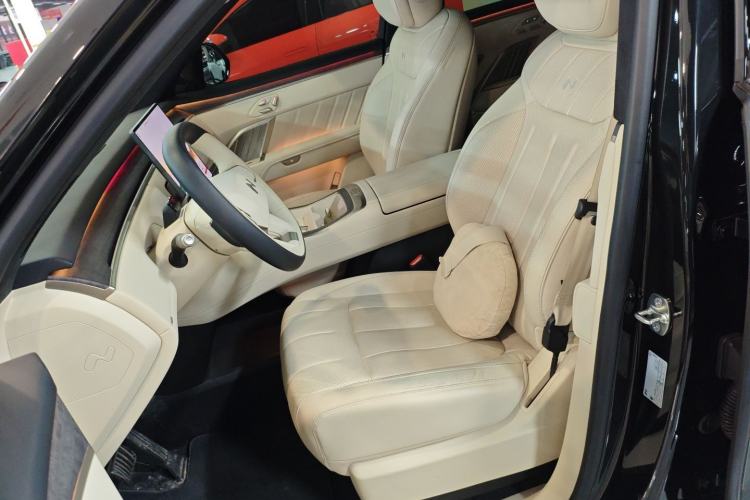 Used ONVO Luxeed L90 2025 Model—Ultra Six-Seater Version Left Front Seat