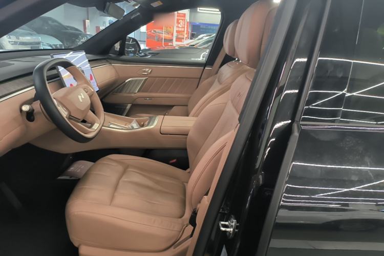Used ONVO Luxeed L90 2025 Model—Max Six-Seater Version Left Front Seat