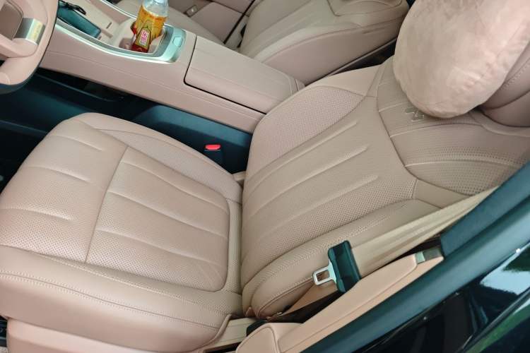 Used ONVO Luxeed L90 2025 Model—Ultra Six-Seater Version Left Front Seat