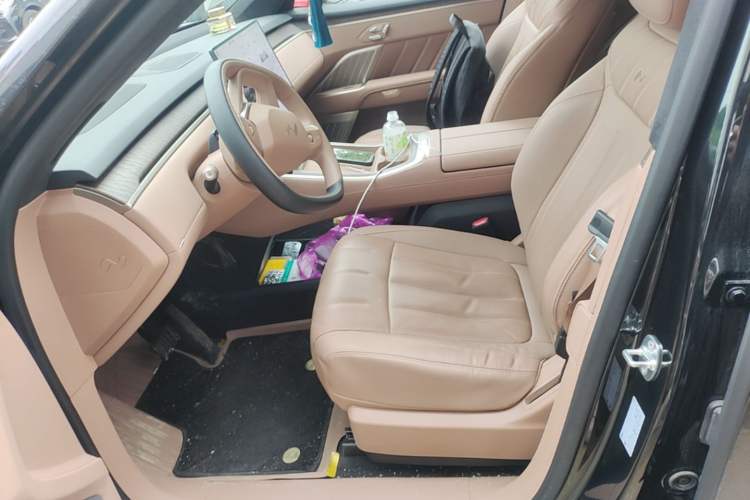 Used ONVO Luxeed L90 2025 Model—Ultra Six-Seater Version Left Front Seat