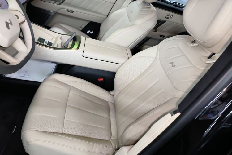 Used ONVO Luxeed L90 2025 Model—Max Six-Seater Version Left Front Seat