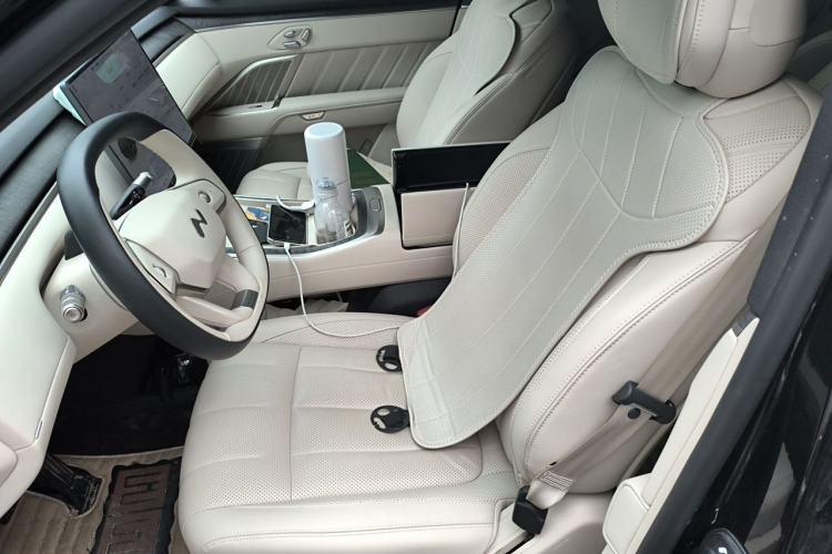Used ONVO Luxeed L90 2025 Model—Ultra Six-Seater Version Left Front Seat
