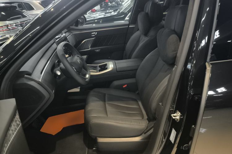 Used ONVO Luxeed L90 2025 Model—Max Six-Seater Version Left Front Seat