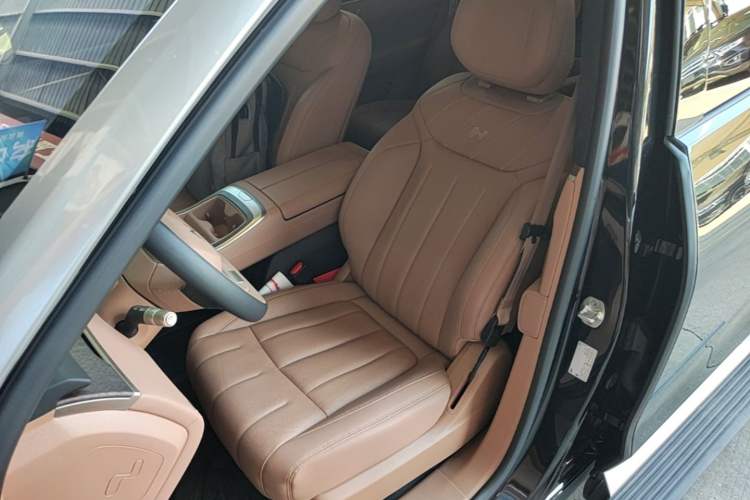 Used ONVO Luxeed L90 2025 Model—Max Six-Seater Version Left Front Seat