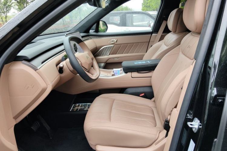 Used ONVO Luxeed L90 2025 Model—Max Six-Seater Version Left Front Seat
