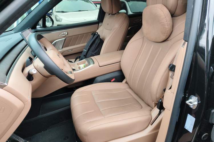 Used ONVO Luxeed L90 2025 Model—Ultra Six-Seater Version Left Front Seat