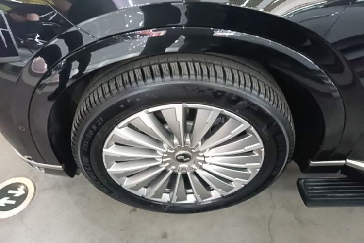Used ONVO Luxeed L90 2025 Model—Ultra Six-Seater Version Left Front Wheel Hub