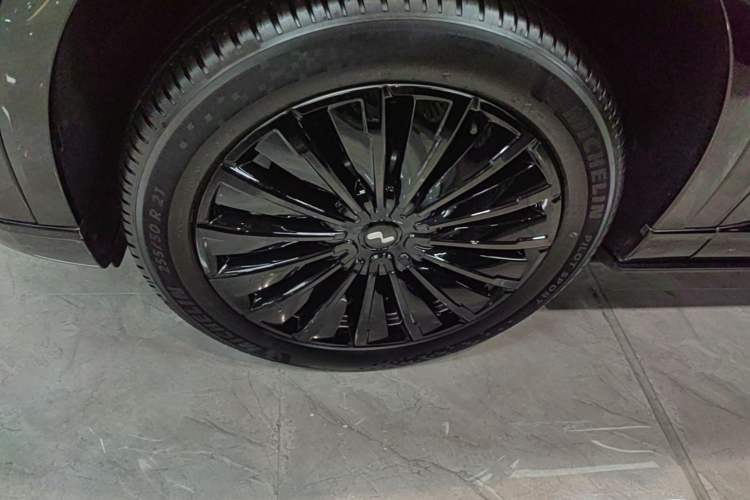 Used ONVO Luxeed L90 2025 Model—Ultra Six-Seater Version Left Front Wheel Hub