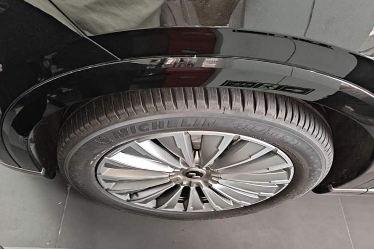 Used ONVO Luxeed L90 2025 Model—Ultra Six-Seater Version Left Front Wheel Hub