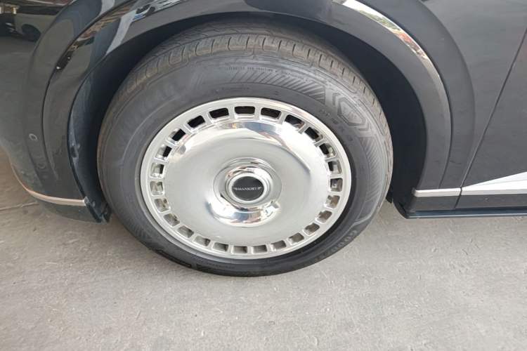 Used ONVO Luxeed L90 2025 Model—Max Six-Seater Version Left Front Wheel Hub