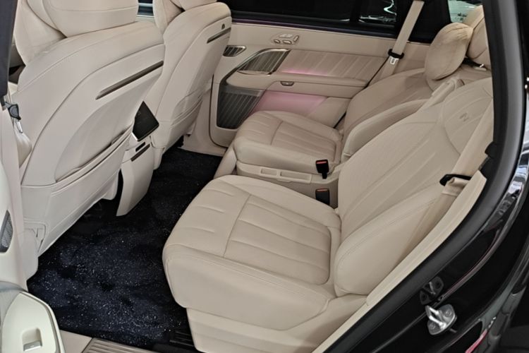 Used ONVO Luxeed L90 2025 Model—Ultra Six-Seater Version Left Rear Seat