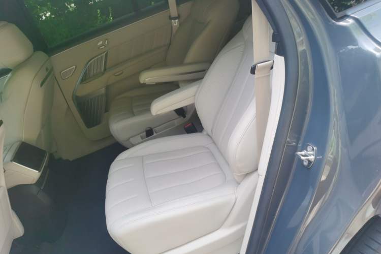 Used ONVO Luxeed L90 2025 Model Max Six-Seater 60-degree Battery Edition Left Rear Seat