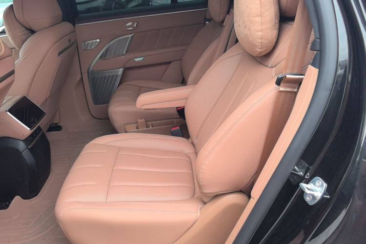 Used ONVO Luxeed L90 2025 Model—Max Six-Seater Version Left Rear Seat