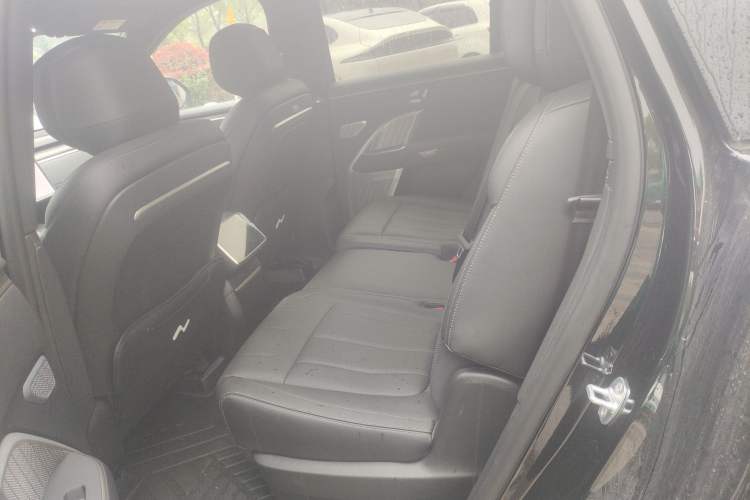 Used ONVO Luxeed L90 2025 Model—Pro Seven-Seater Version Left Rear Seat