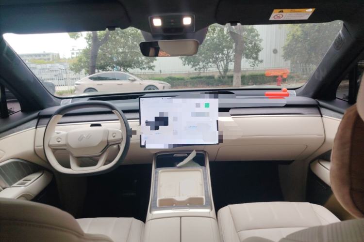 Used ONVO Luxeed L90 2025 Model—Max Seven-Seater Version Left Rear Seat