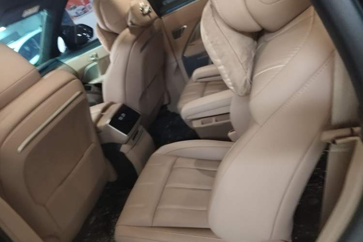 Used ONVO Luxeed L90 2025 Model—Max Six-Seater Version Left Rear Seat