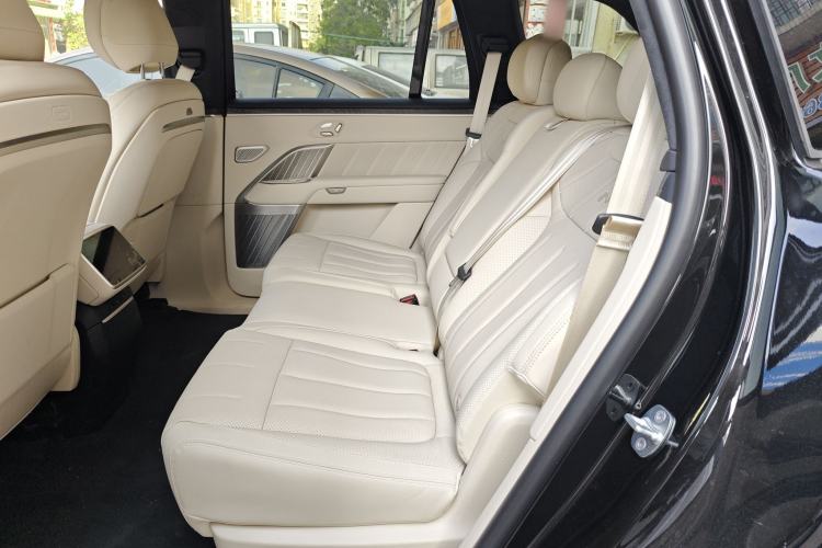 Used ONVO Luxeed L90 2025 Model—Max Seven-Seater Version Left Rear Seat